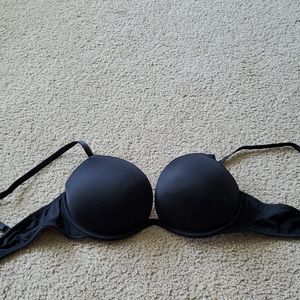 Black pushup bra